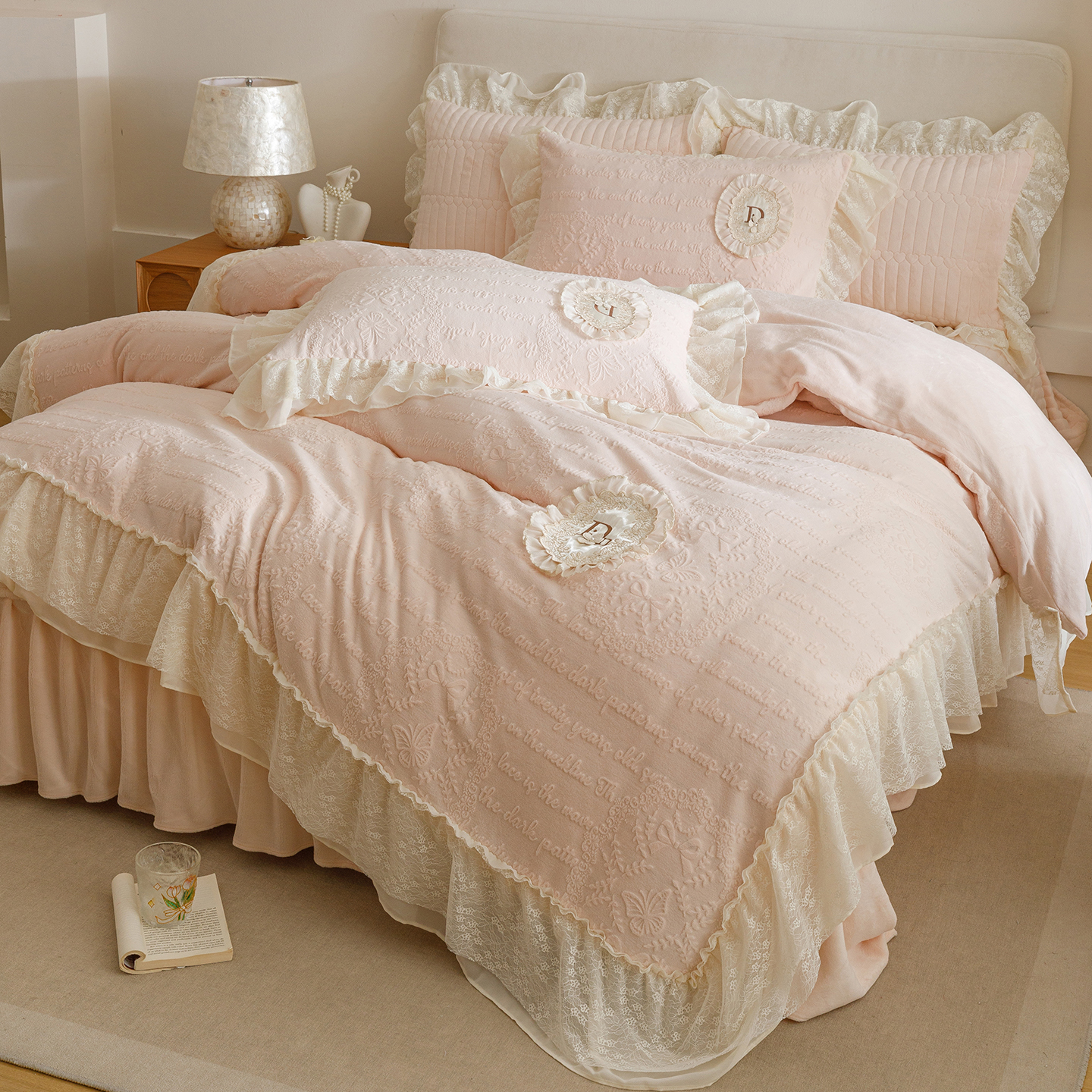 2025新款雕花牛奶绒花边刺绣床盖款四件套-维多莉系列 维多莉-粉