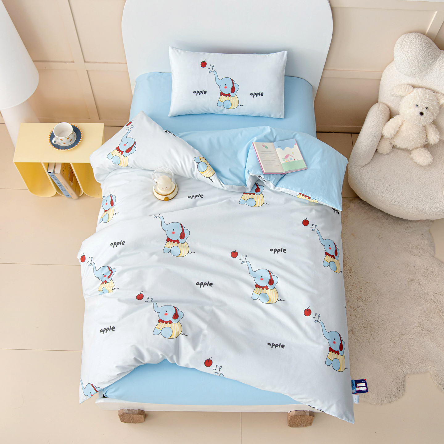 2026新款40S全棉数码印花-圆网系列幼儿园儿童套件 苹果小象