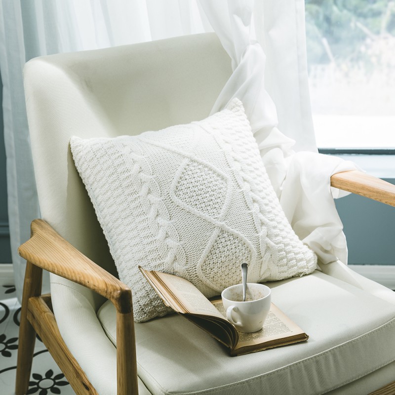 蒂亚靠枕腈纶毛线抱枕 沙发抱枕 4545cm 白色