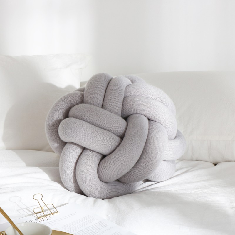 新款-艾伦手工针织抱枕 靠枕 长39cm 宽30cm高16 灰色