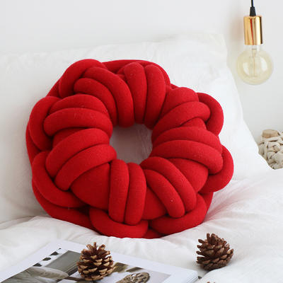 新款-克莱尔手工针织抱枕 靠枕 直径39cm,高12cm 大红