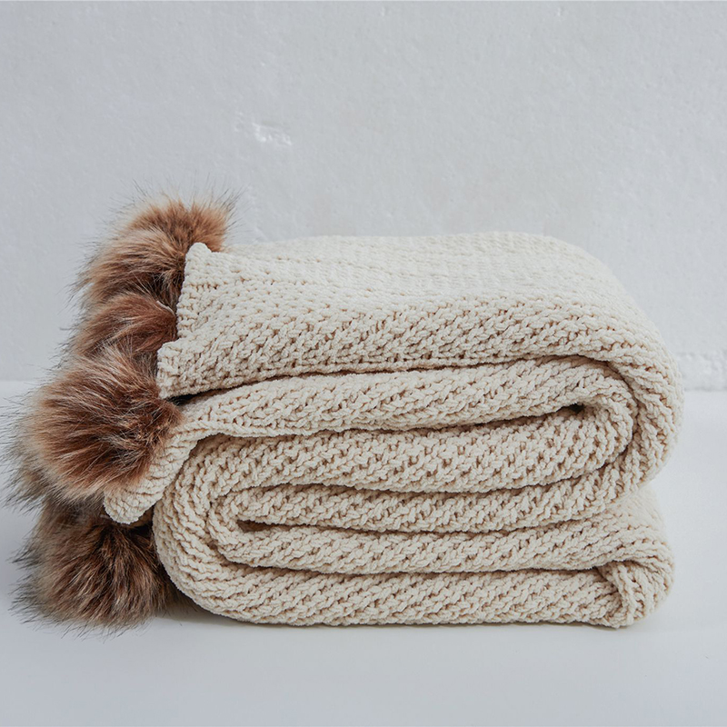 新款米菲尔针织超柔线毯 针织毯 毯子 盖毯 软装搭毯 130*160cm 米杏
