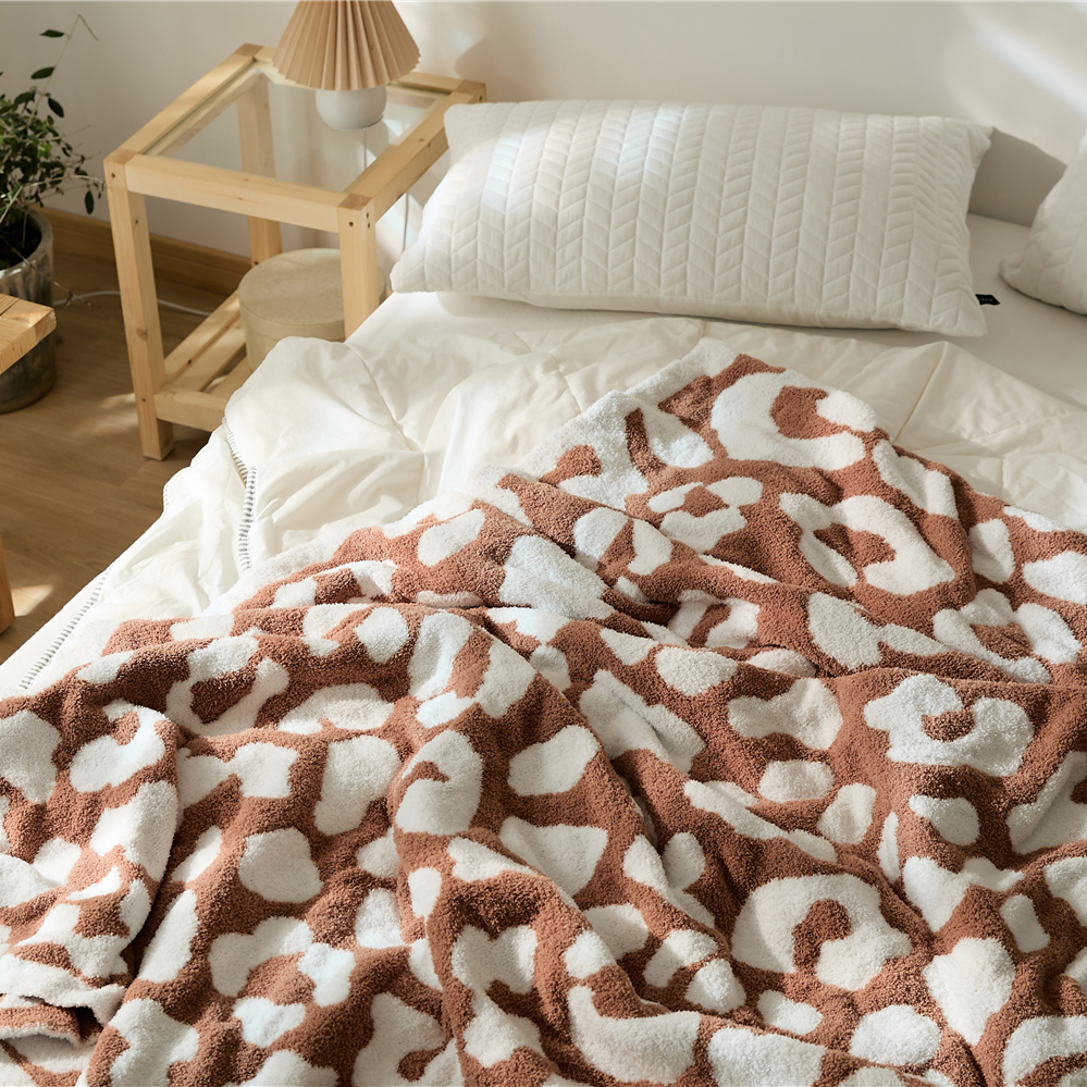 新款鲍威尔半边绒针织午睡毯空调毯休闲毯旅行毯午睡毯沙发毯床尾巾 130*160cm 咖色