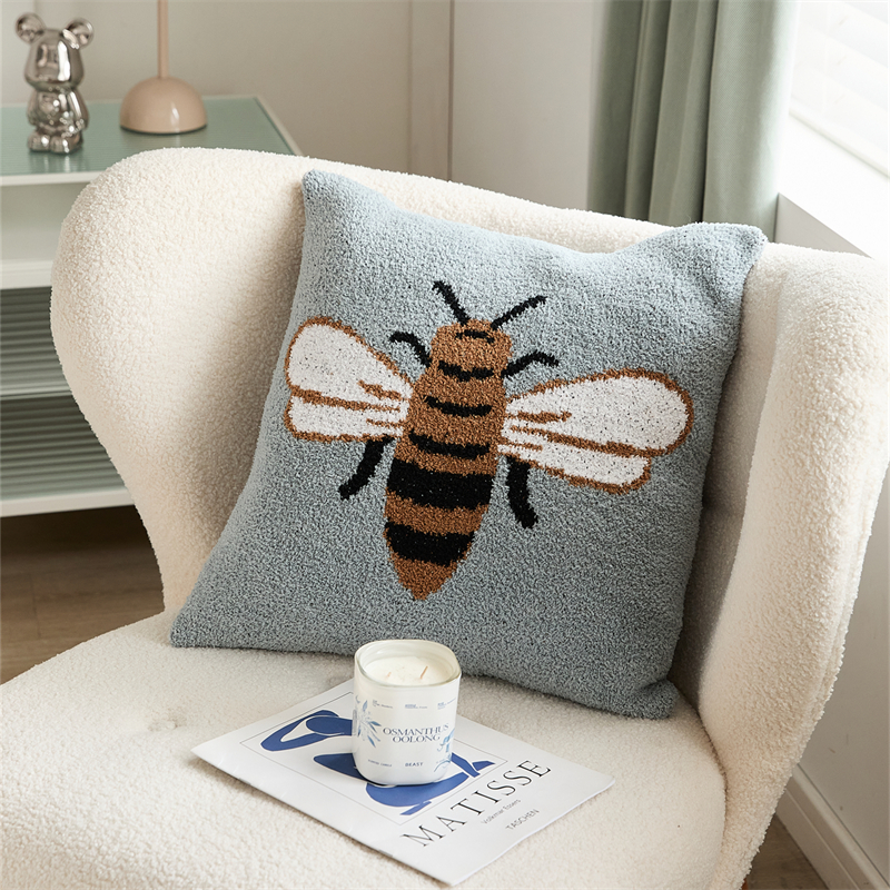 新款A类半边绒蜜蜂抱枕套靠枕、靠垫、方枕、方垫、午睡靠枕系列 45x45cm 蜜蜂