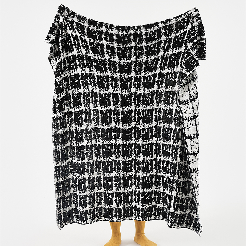2024新款艾维诺简约北欧针织提花多功能毯子 130x180cm 艾维诺