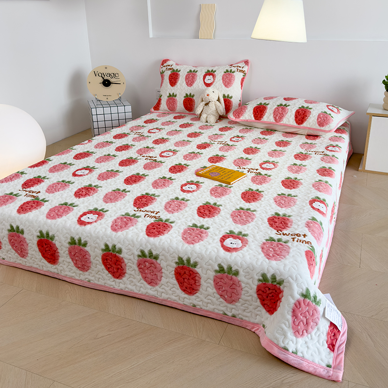 2023新款加厚牛奶绒多功能床盖三层夹棉 90x200cm 奶油草莓