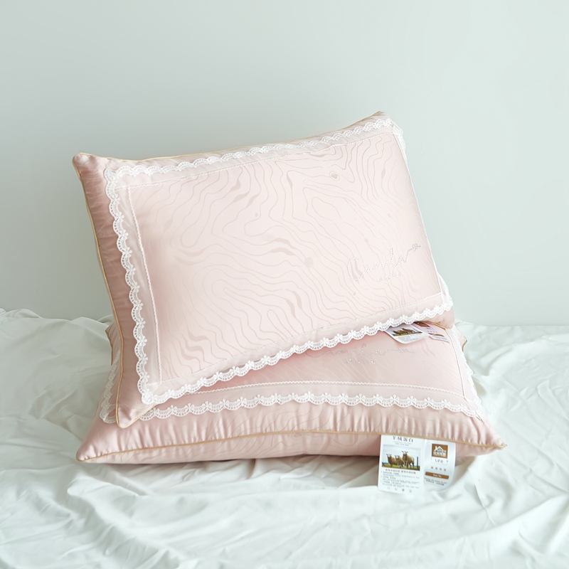 2023新款羊绒蚕丝蕾丝枕枕头枕芯 粉色