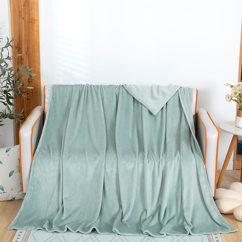 2023新款法兰绒纯色赠品毛毯珊瑚绒礼品盖毯 150*200cm 暗绿