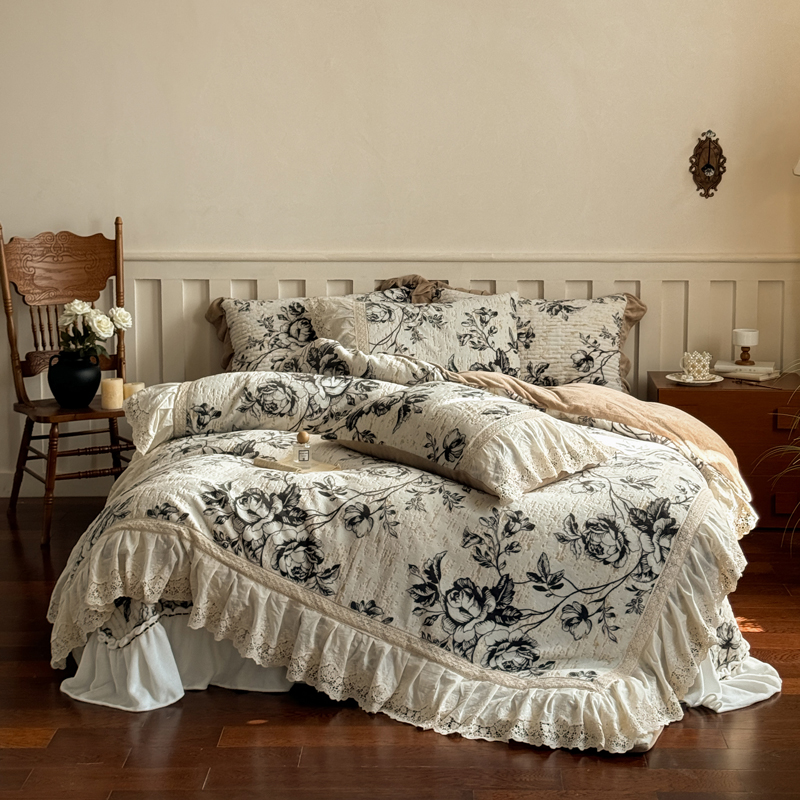 2025新款法式雕花绒夹棉床盖款四件套系列 法式浪漫