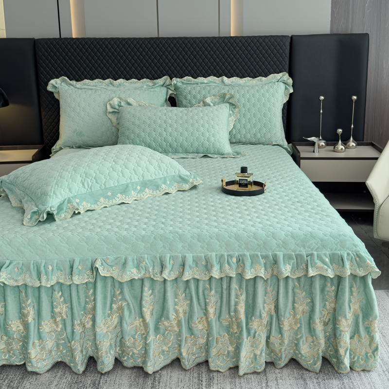 2024新款宝宝绒加厚保暖绒夹棉床裙三件套纯色套件刺绣公主风