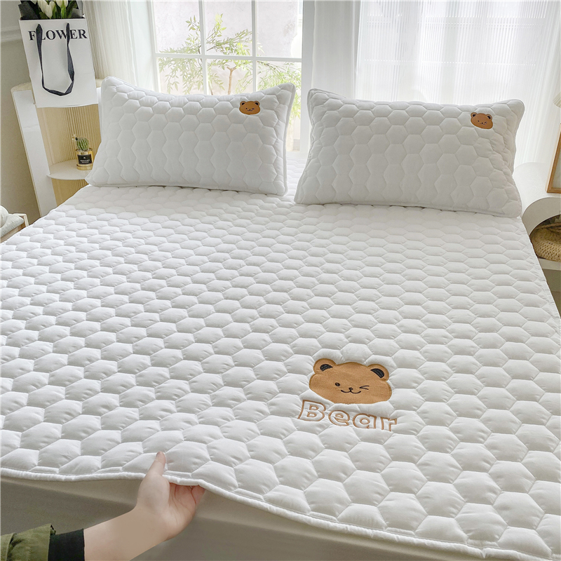 2024新款A类刺绣款床褥学生软床垫子床护垫软垫（图1） 90*200cm 可爱熊-白