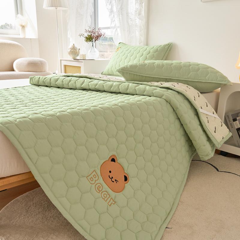 2024新款A类刺绣款床褥学生软床垫子床护垫软垫（图2） 90*200 cm 可爱熊-抹茶绿