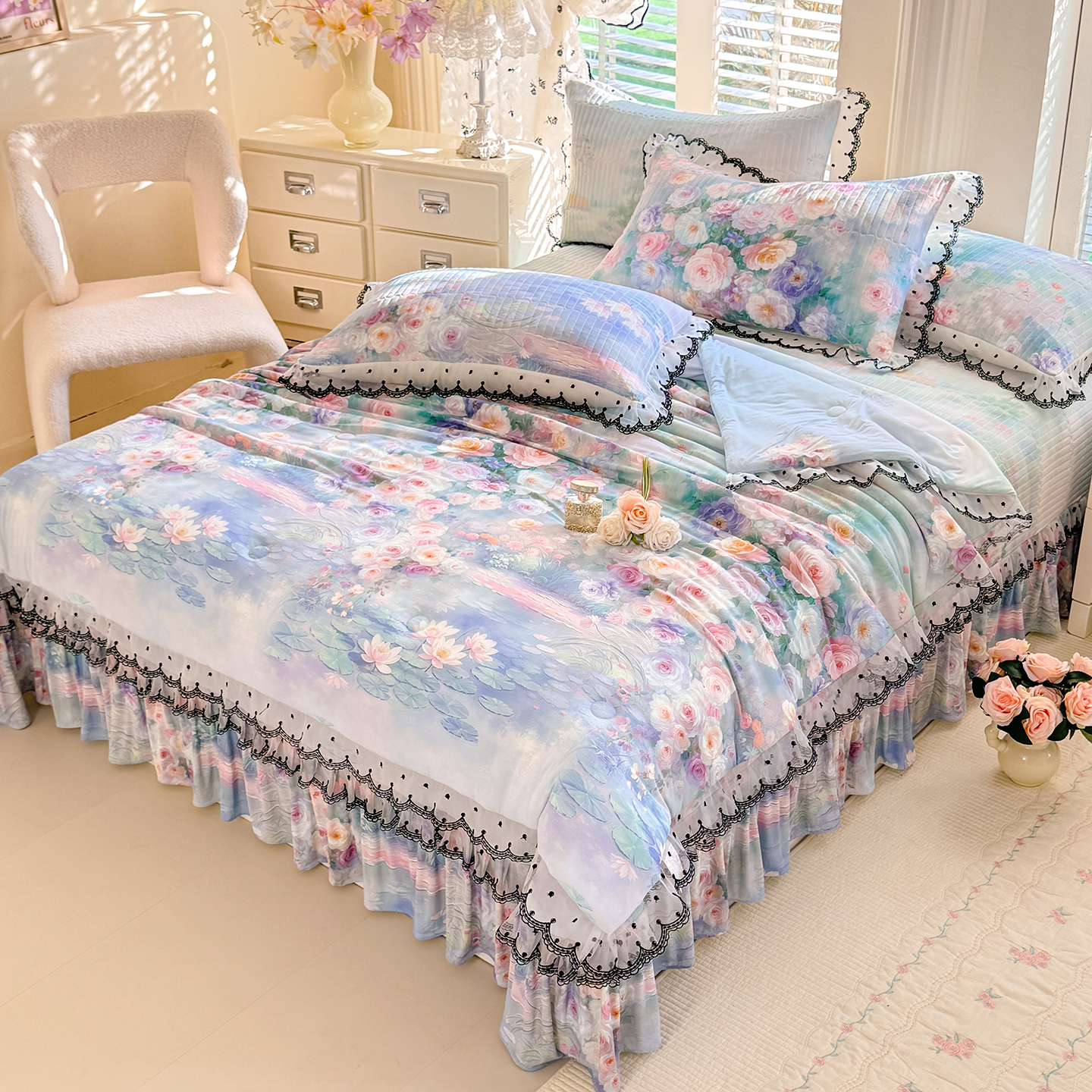 2026新款凉感丝花边夏被床盖款四件套 一池清梦