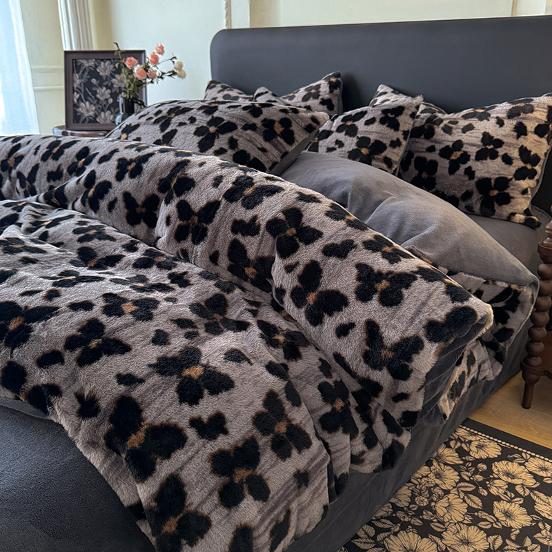 2025秋冬丹麦兔毛绒牛奶绒四件套 羽蝶-灰