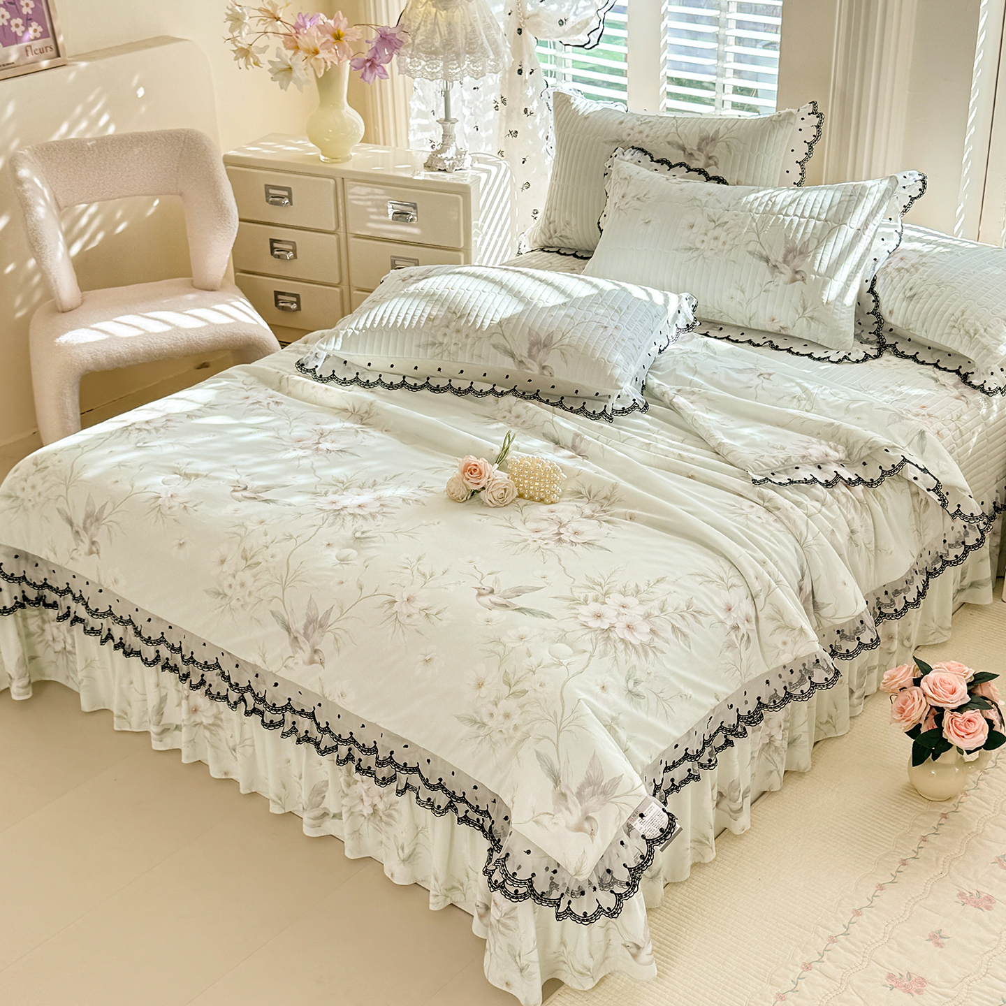 2026新款凉感丝花边夏被床盖款四件套 花枝鸟影