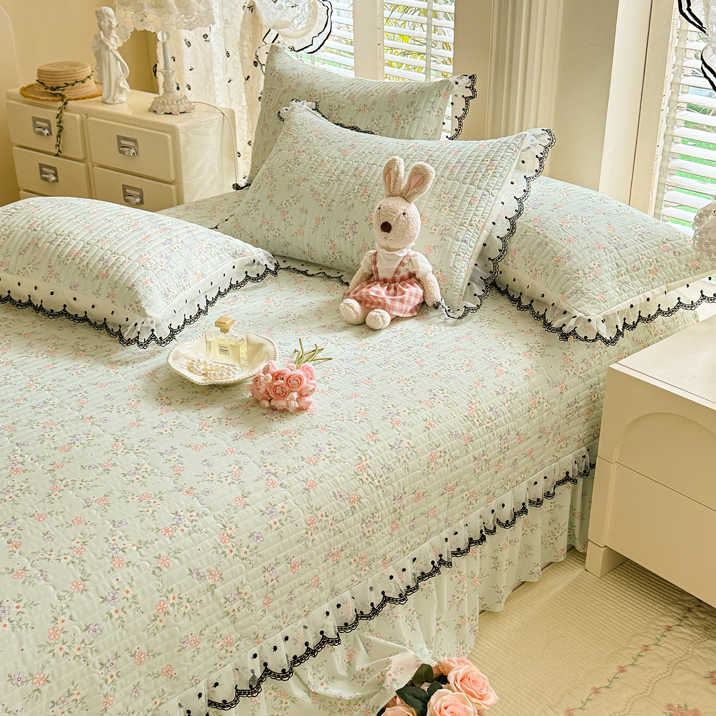 2026新款凉感丝夹棉床盖款三件套 云絮花