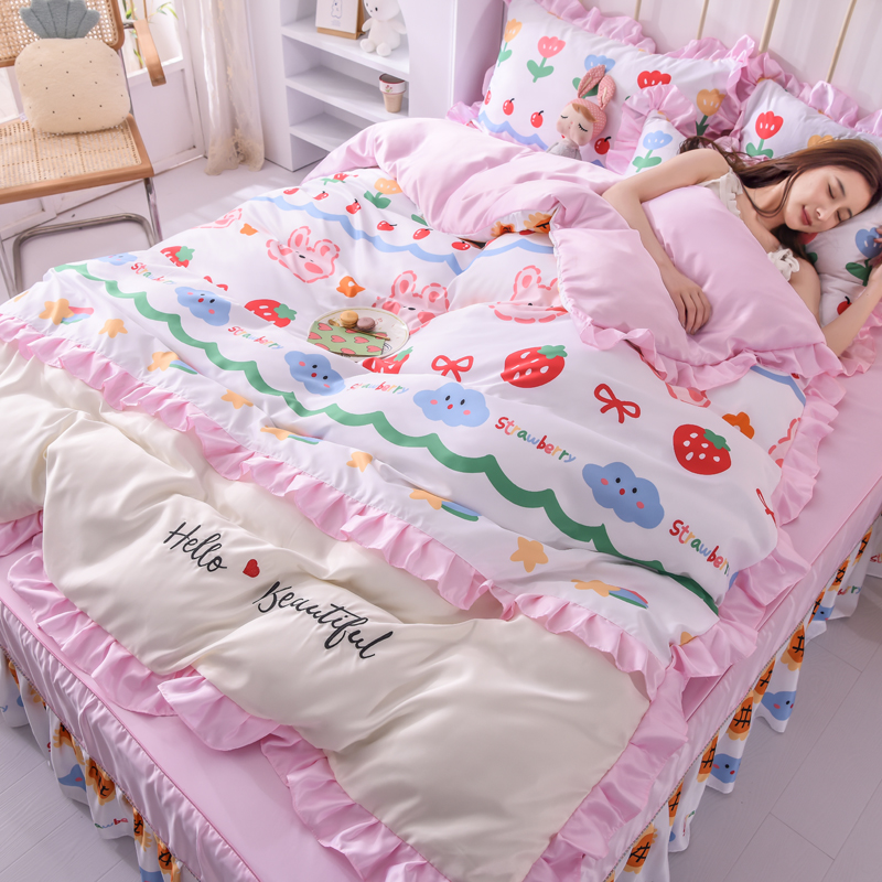 2021新款韩版水洗真丝卡通风床裙款四件套 1.5m床单款四件套 小草莓