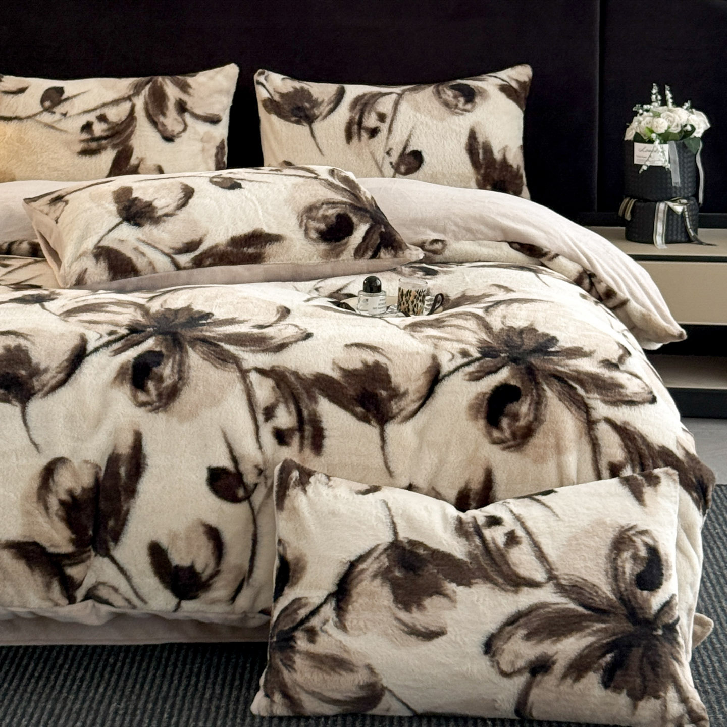 2025新款小米貂法式中古风印花四件套 墨染花簇