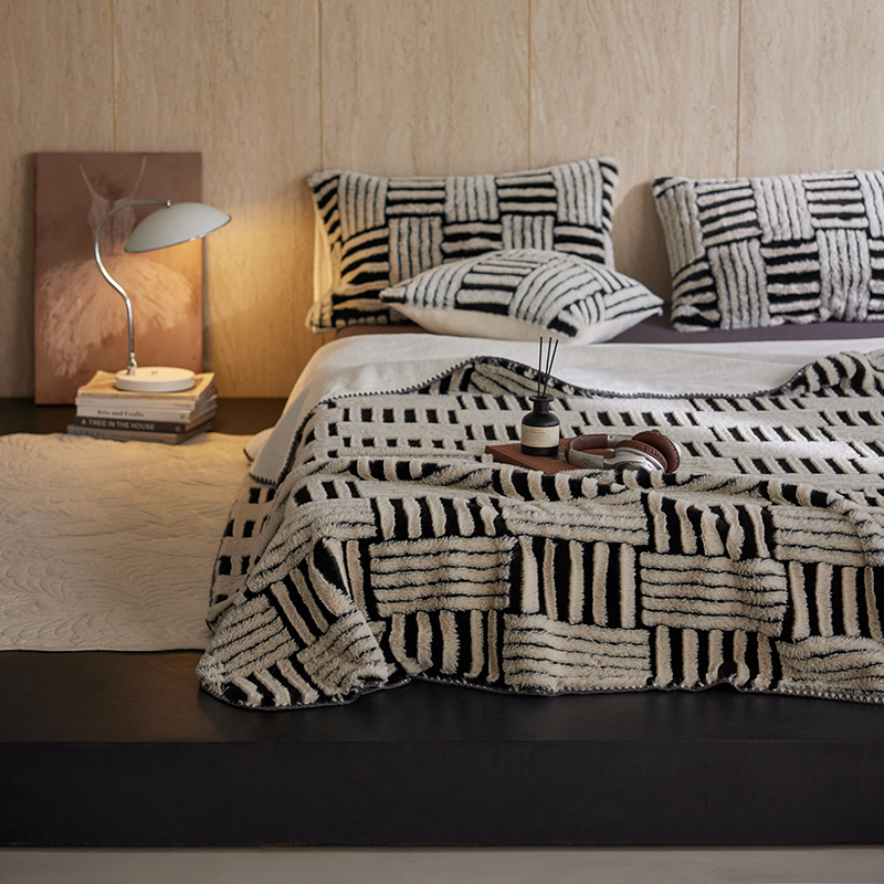 2025新款云貂绒色织提花双层毯-场景一 素影织梦-白