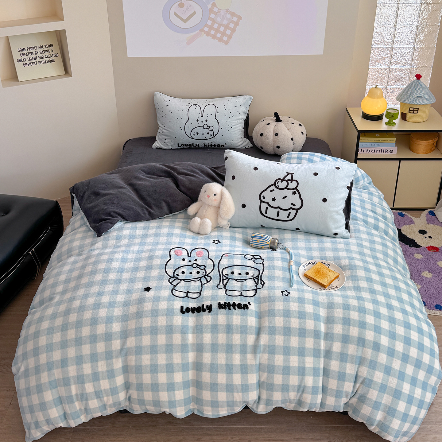 2025新款牛奶绒卡通绣花四件套 甜蜜伙伴