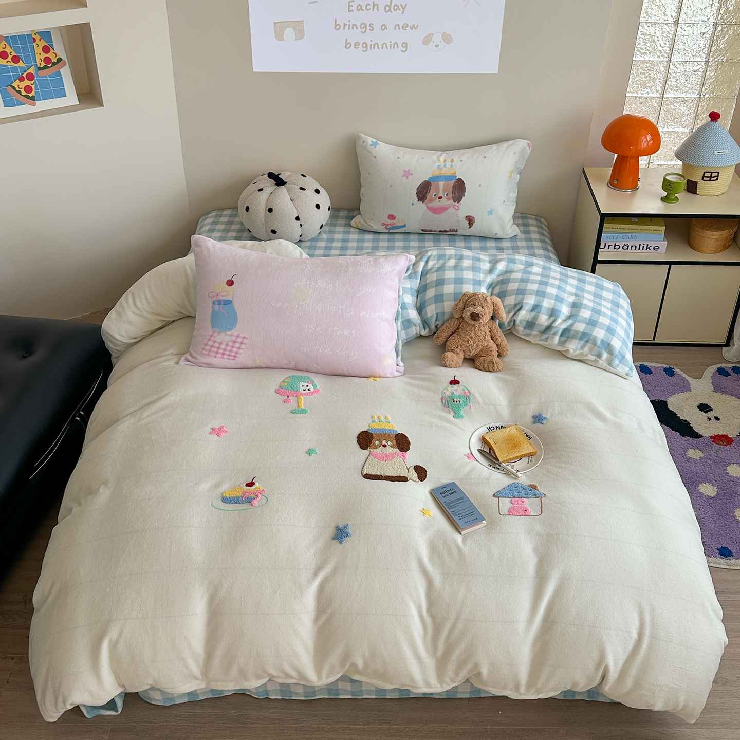 2025新款牛奶绒卡通绣花四件套 小狗的世界