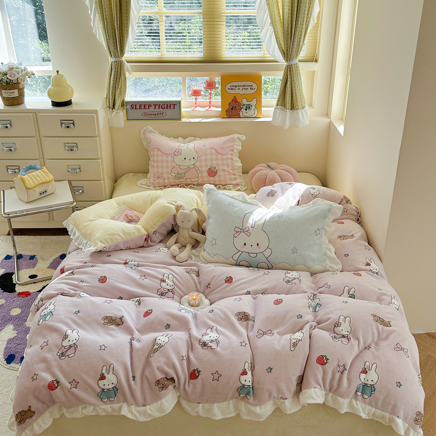 2025新款牛奶绒印花花边款四件套