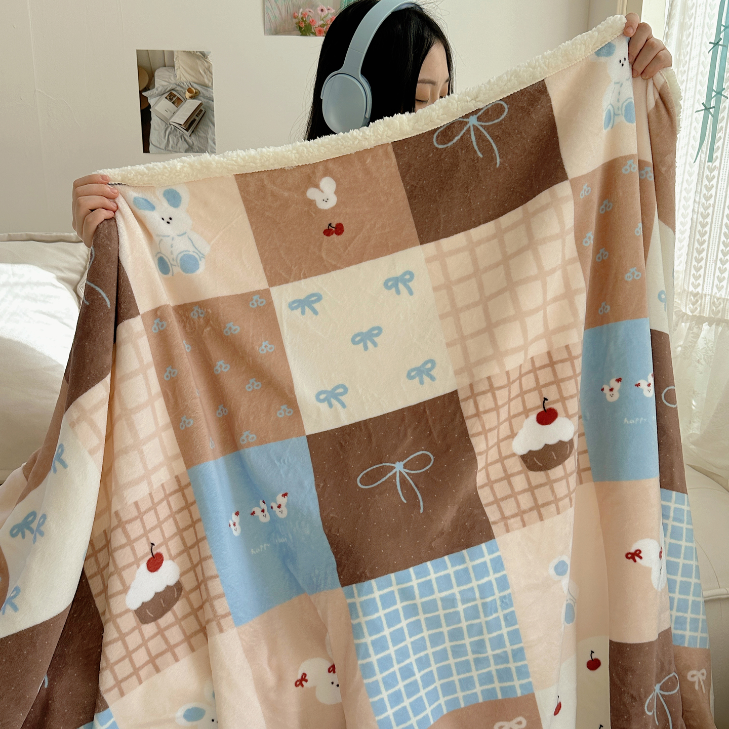 2025新款多功能牛奶绒羊羔绒毛毯 奇妙世界