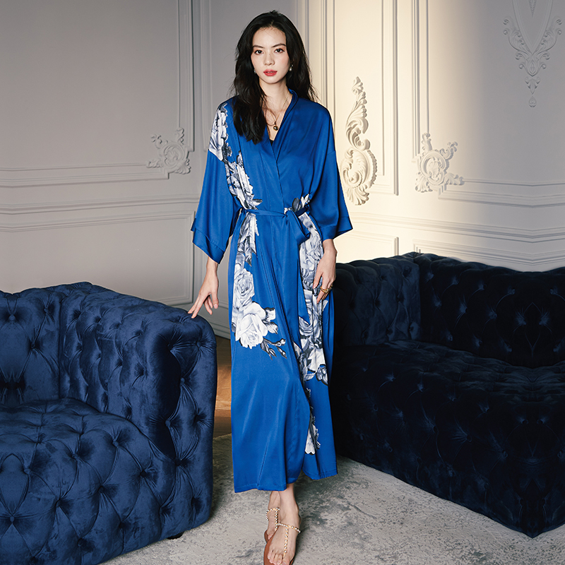 新款中式睡袍+吊带套装-风格二（2669 2878） 大睡袍均码（90-160斤） 单睡袍蓝色素描花