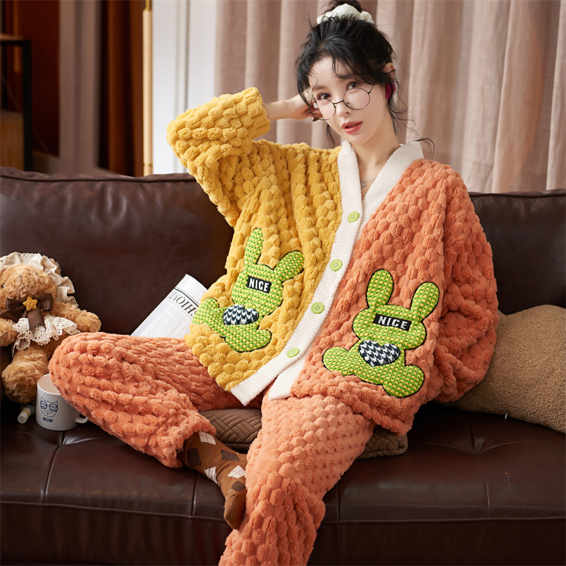 秋冬新款睡衣珊瑚绒玉兔绒女款可外穿家居服套装系列 M F0917