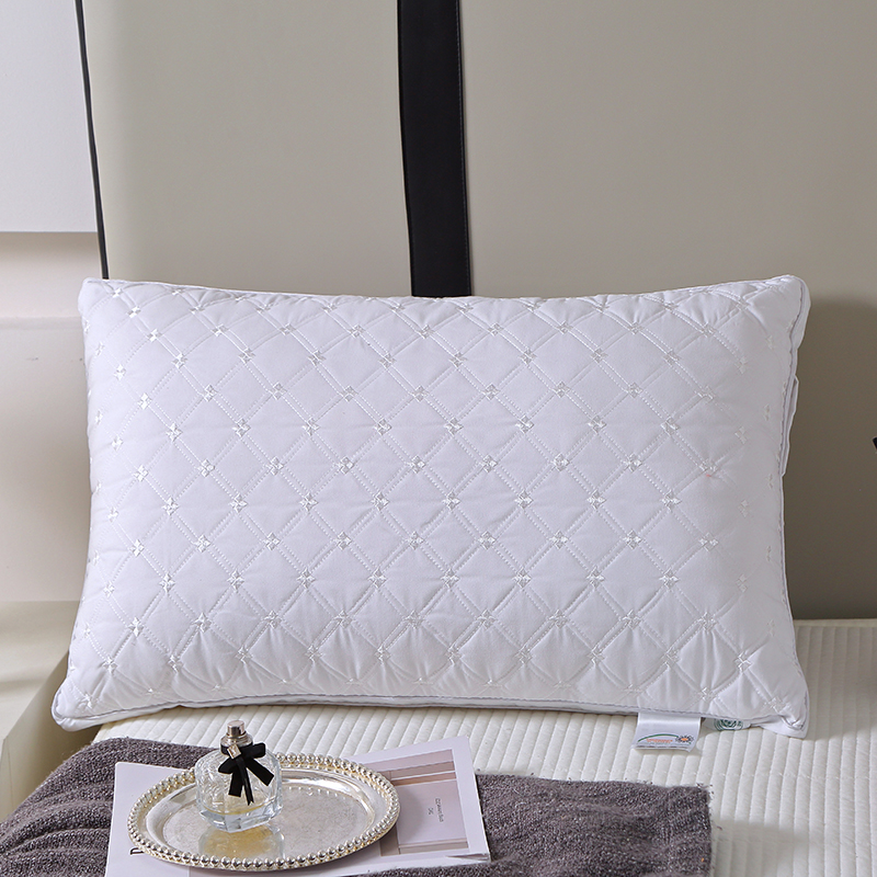 2024新款立体绗绣菱形方格枕枕头枕芯 48*74cm/只 白色