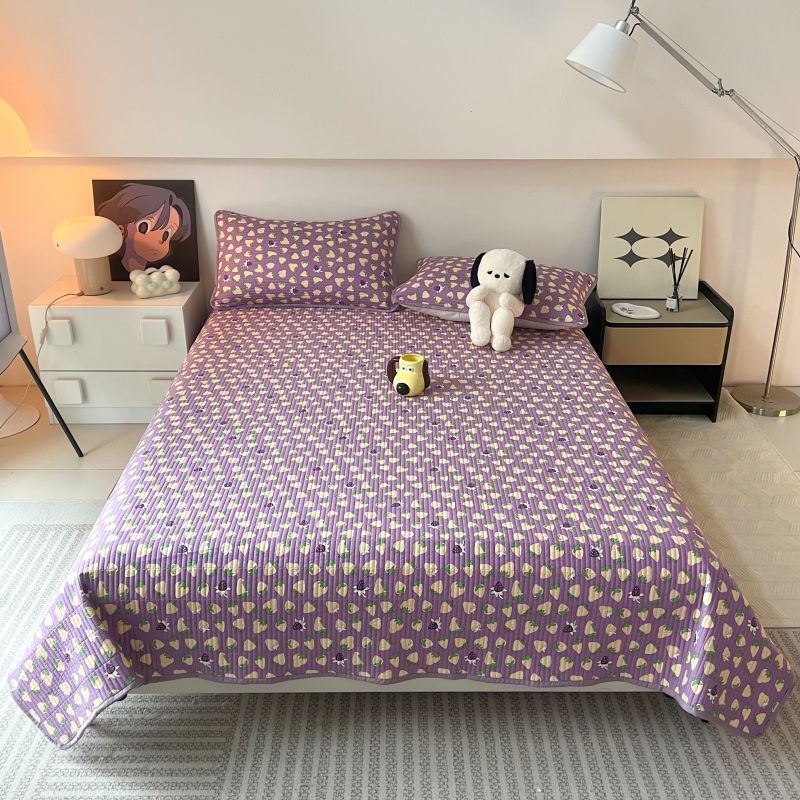 2024新款舒适全棉印花床盖 床盖180cmx200cm 紫色草莓