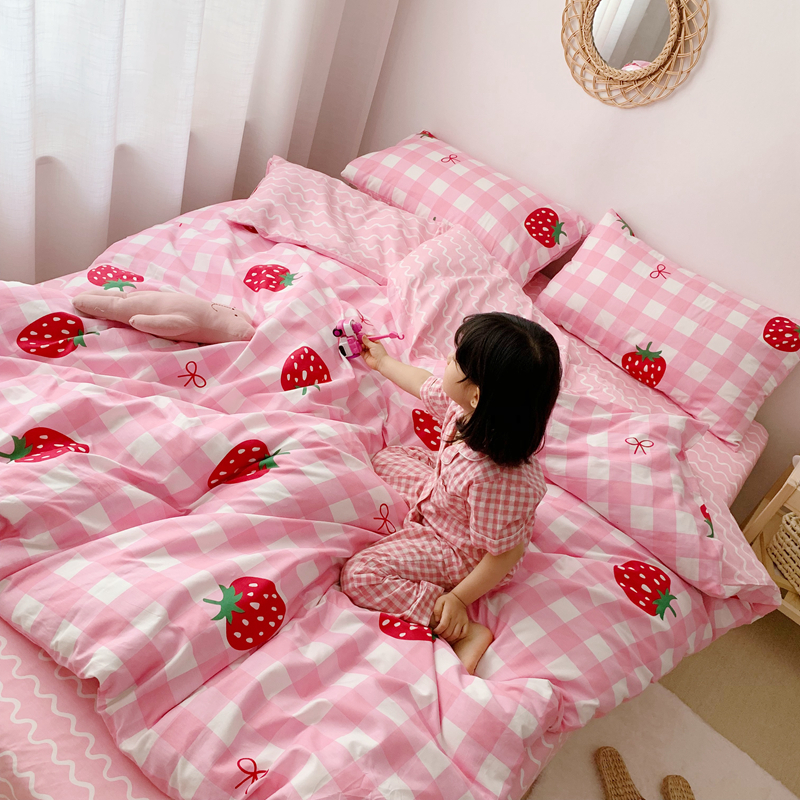 2019新款ins网红纯棉套件四件套 1.8m（6英尺）床单款 格子草莓