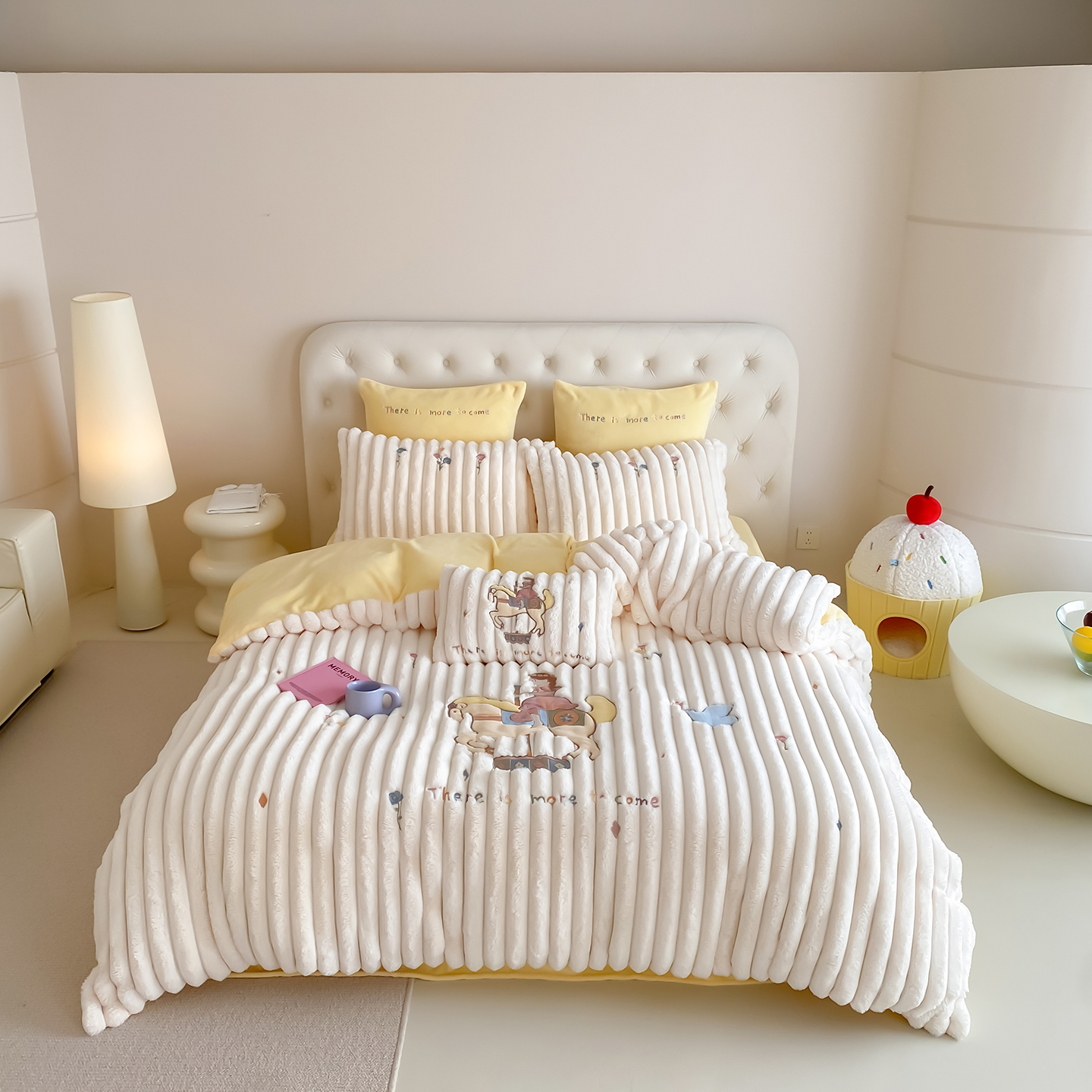 2025新款高精密刺绣贴布绣兔毛绒四件套-小木马 小木马-黄