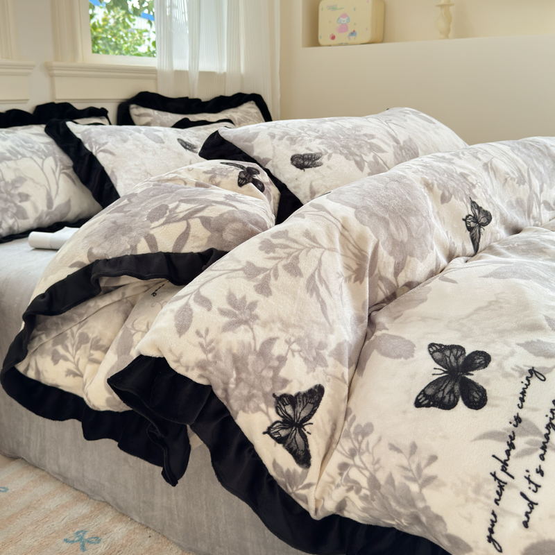 2024新款法式韩版牛奶绒黑花边四件套
