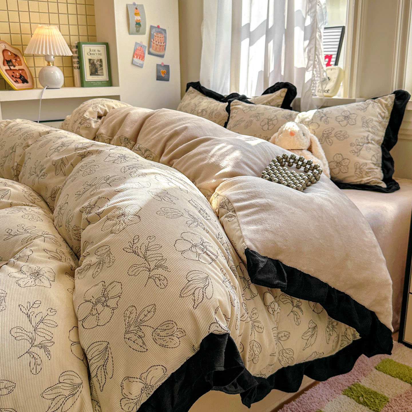 2025新款轻法式赫本风灯芯绒牛奶绒四件套提花立体韩版花边复古牛奶绒三件套