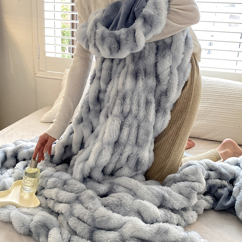 2022新品仿兔毛轻奢毛毯办公室午睡毯盖毯被子高端毛毯毯子--风格一 150cmX200cm 仿兔毛-蓝白