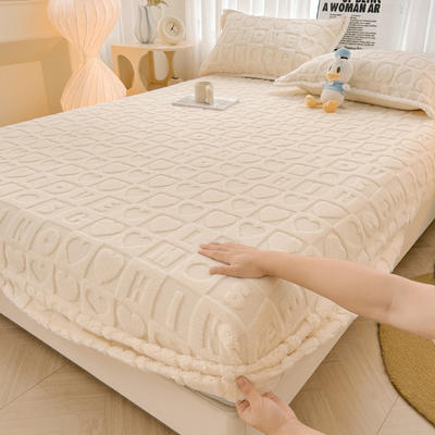 2023新款牛奶绒塔芙绒纯色保暖床笠保护垫床罩 150*200cm单床笠 浪漫字母 白