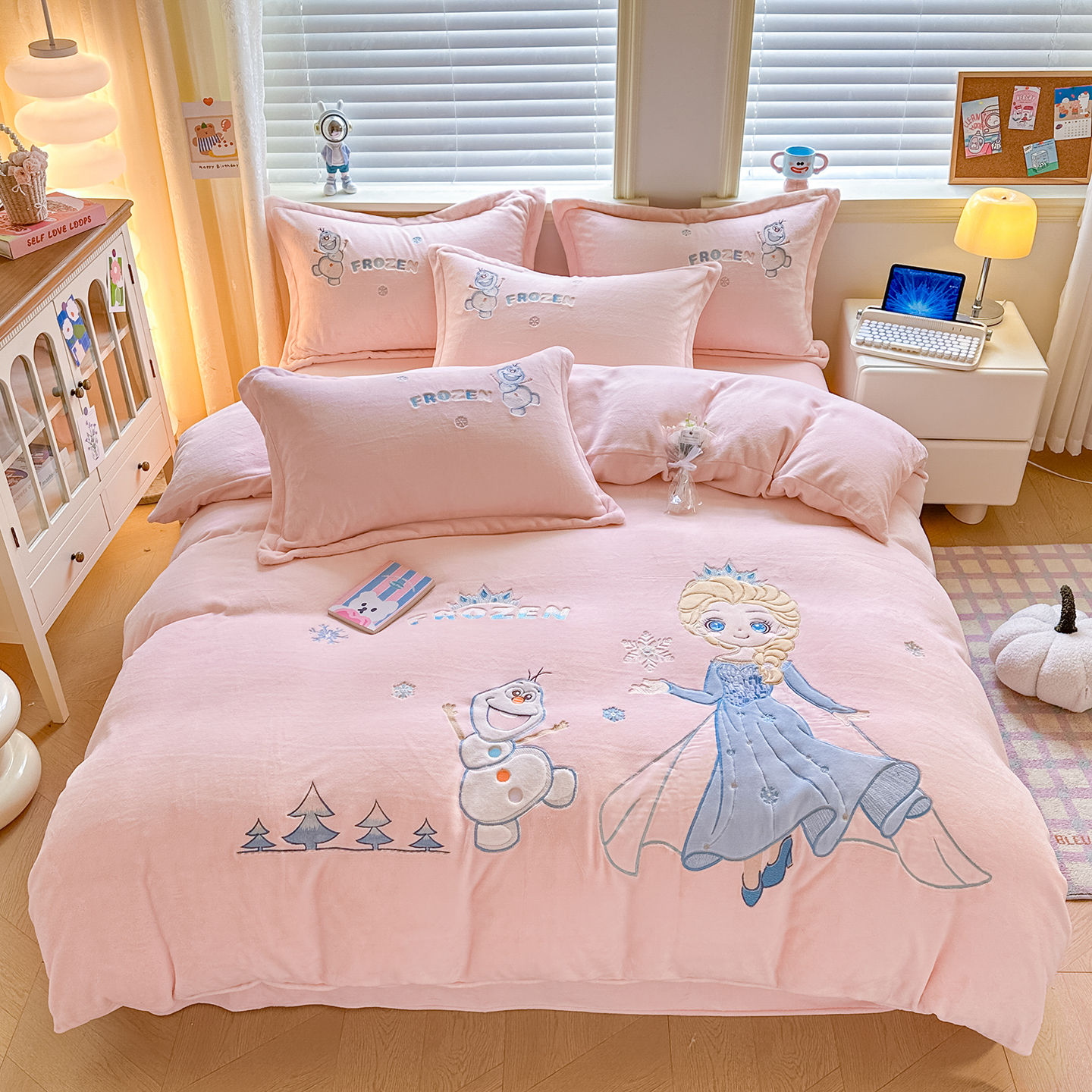 2025新款牛奶绒毛绒贴布绣花保暖四件套-公主