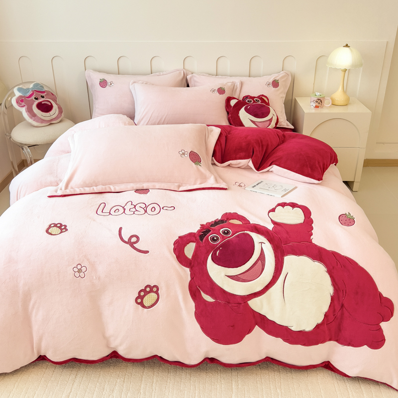 2024新款牛奶绒毛绒贴布绣花保暖四件套-开心熊