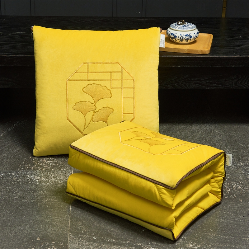 2024新款高克重荷兰绒抱枕被沙发靠垫 50*50展开150*195 黄色