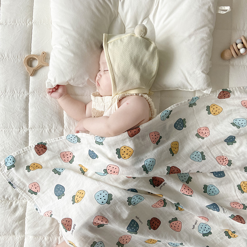 2023新款婴幼儿竹棉薄盖毯 120×120cm 草莓