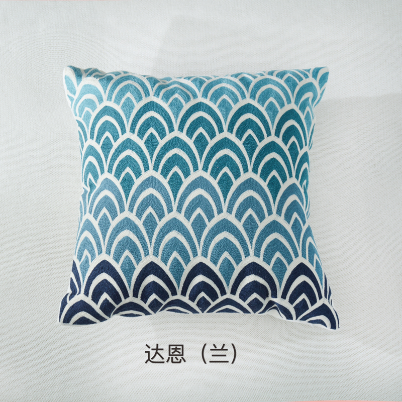 2018新款刺绣抱枕正方形 45x45cm 达恩（蓝）