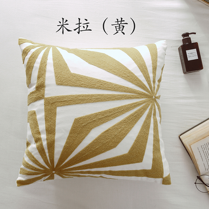 2018新款八月刺绣抱枕 45x45cm/个（含芯） 米拉（黄）