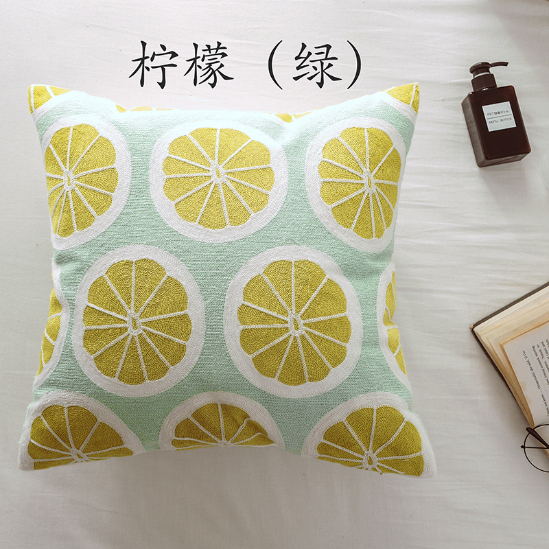 2018新款八月刺绣抱枕 45x45cm/个（含芯） 柠檬绿