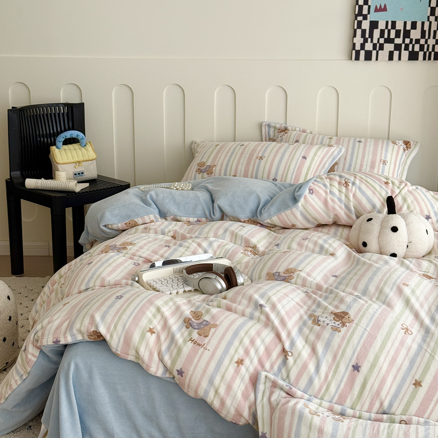 2025新款牛奶绒印花四件套 悦动萌宠