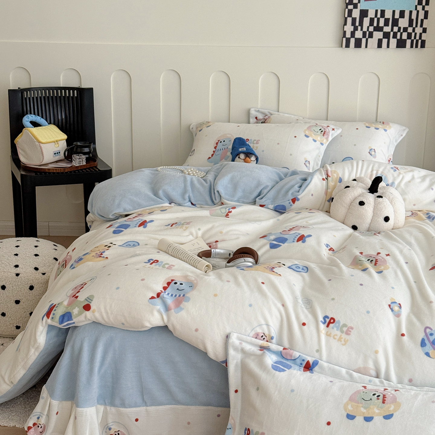 2025新款牛奶绒印花四件套 恐龙星球