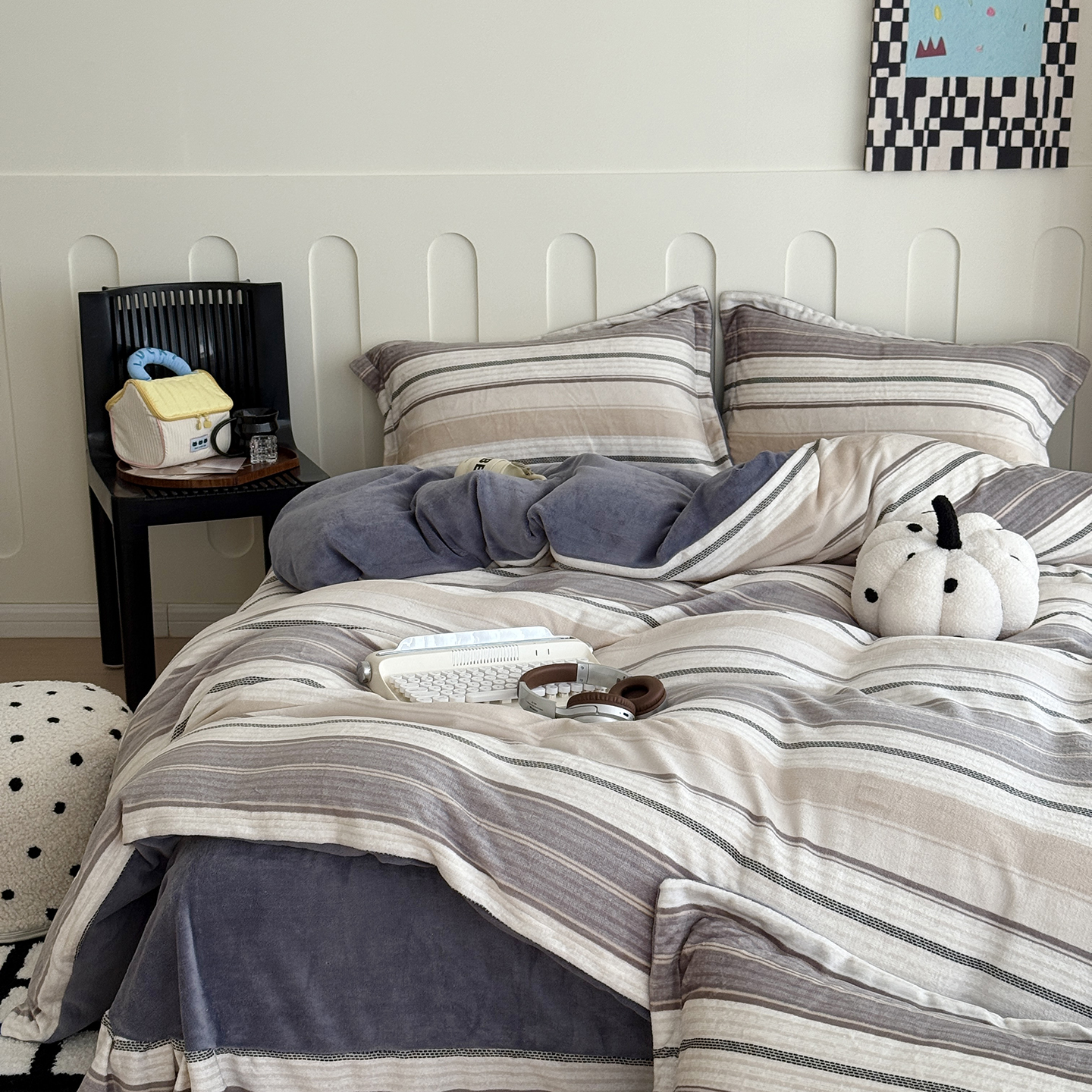 2025新款牛奶绒印花四件套 摩登时尚