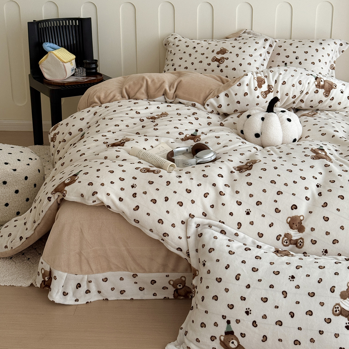 2025新款牛奶绒印花四件套 豹纹小熊