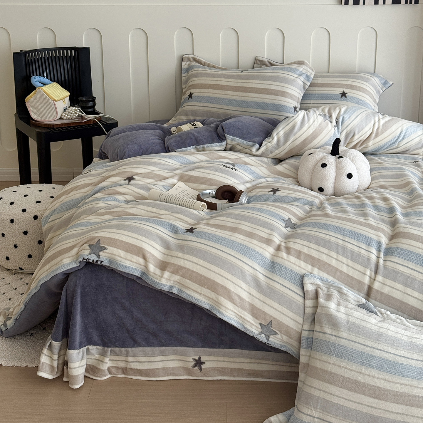 2025新款牛奶绒印花四件套 星动旋律