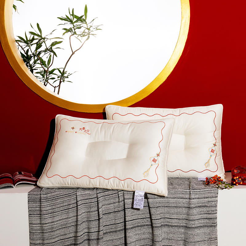 2024新款结婚枕头喜庆枕芯高精密刺绣情侣枕芯囍相逢婚庆枕【拆开产品，不退不换】 囍相逢婚庆枕